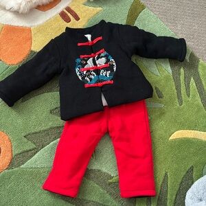 Traditional Chinese outfit.